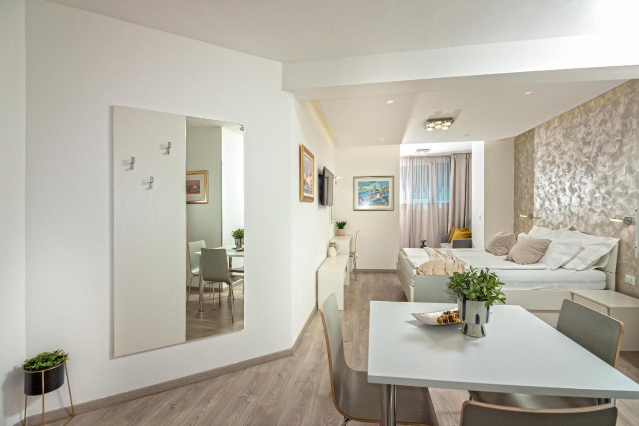 ספליט Apartments Lovret Flowers מראה חיצוני תמונה