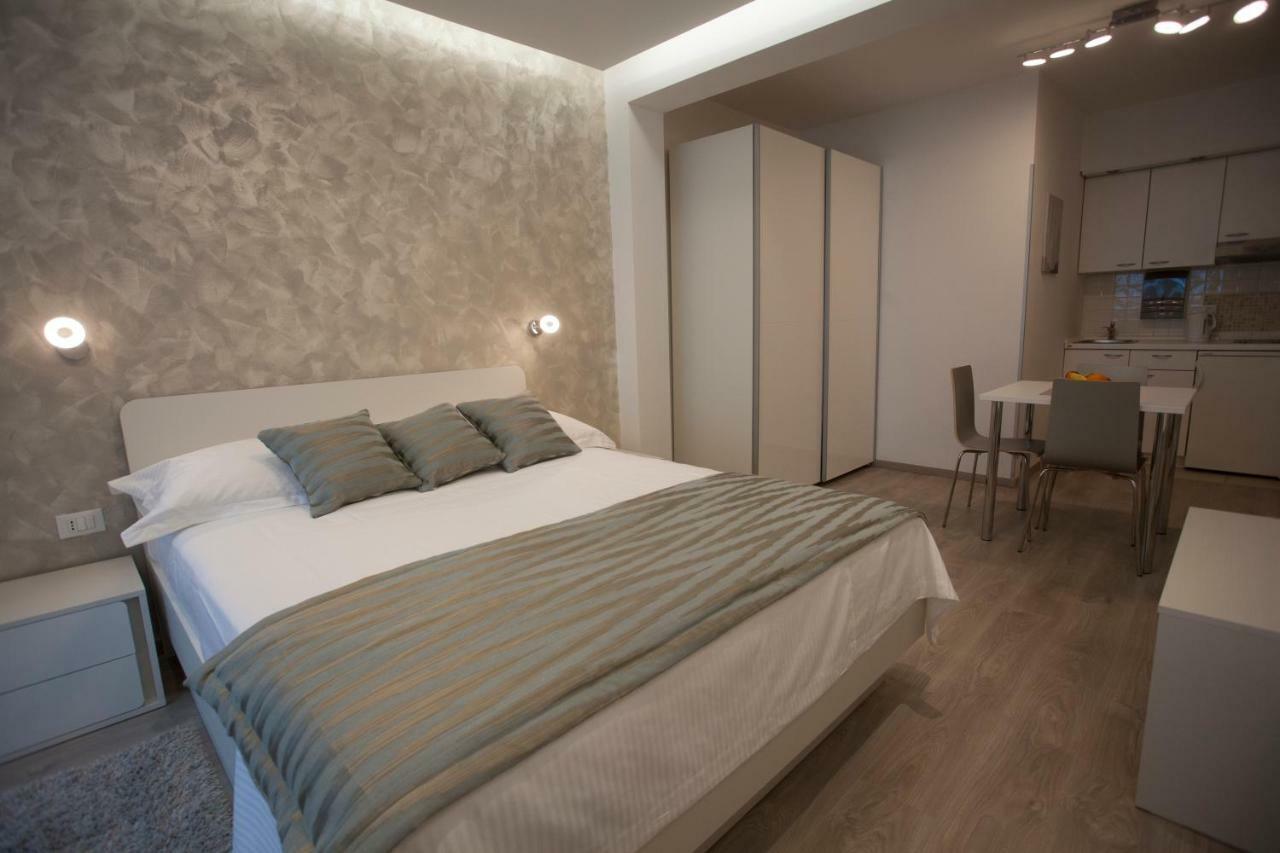 ספליט Apartments Lovret Flowers מראה חיצוני תמונה