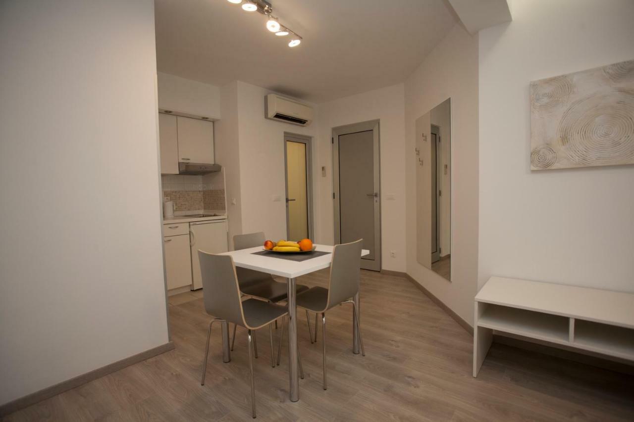 ספליט Apartments Lovret Flowers מראה חיצוני תמונה
