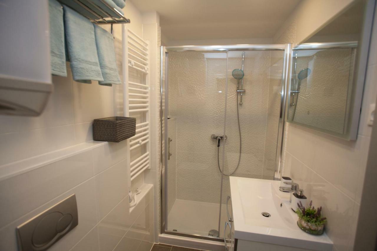 ספליט Apartments Lovret Flowers מראה חיצוני תמונה